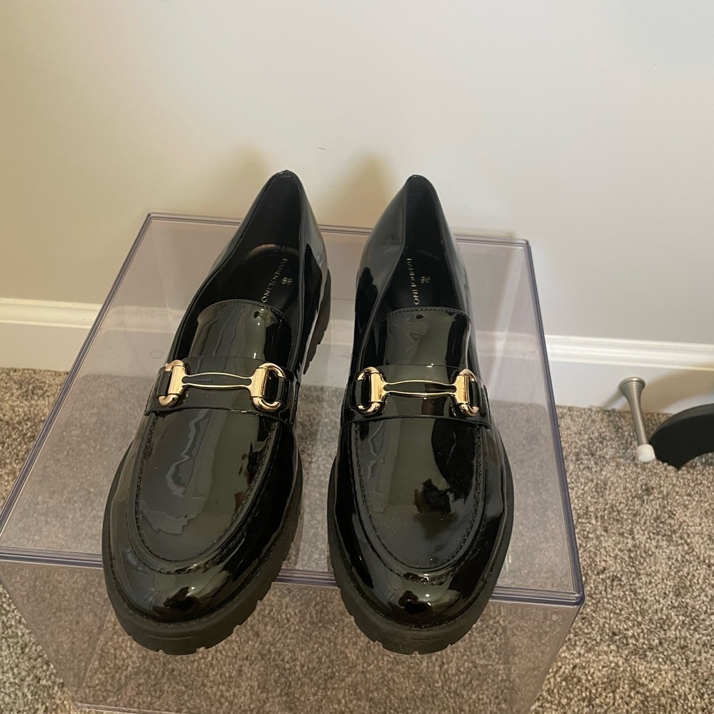 Bandolino Black Patent Loafers with Gold Buckle - Picture 3 of 6